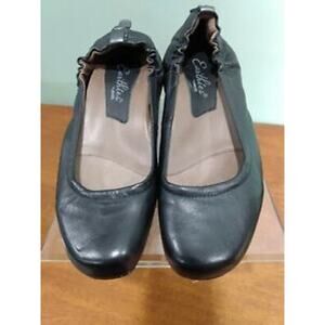 Earthies Leather Flats, Black, Size 7.5‎